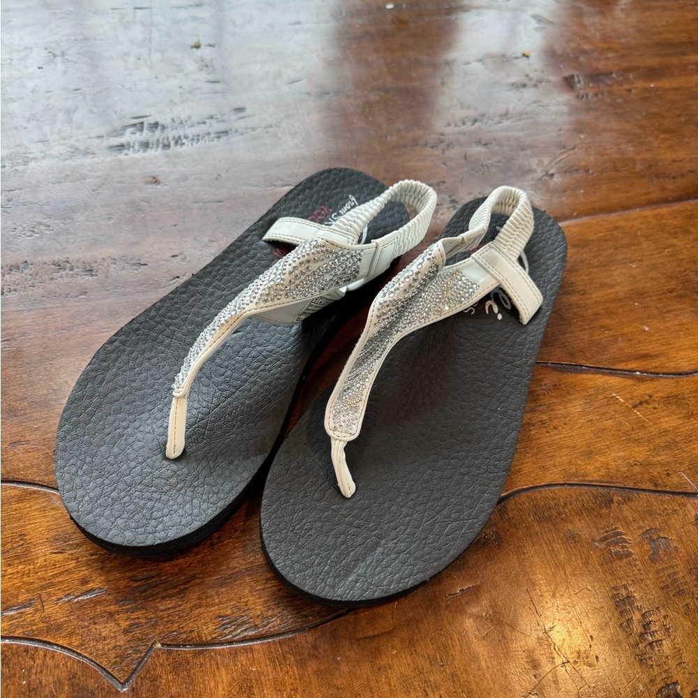 Elegant Gray and Silver Women's Sandals